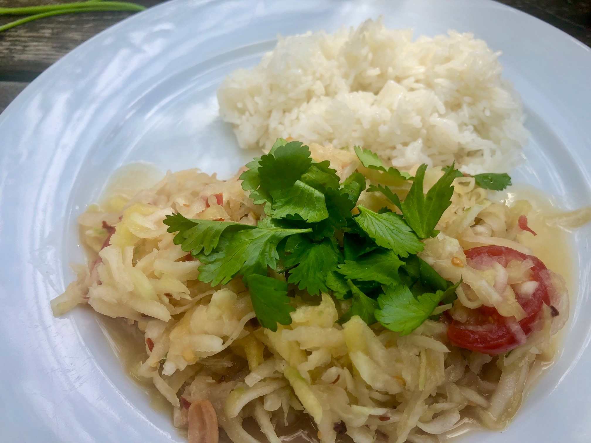 Regional instead of air freight: Thai style kohlrabi salad